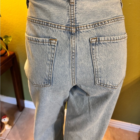 Frame Denim Light Wash Jeans - Picture 6 of 17